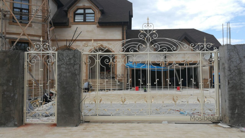Декоративные ворота