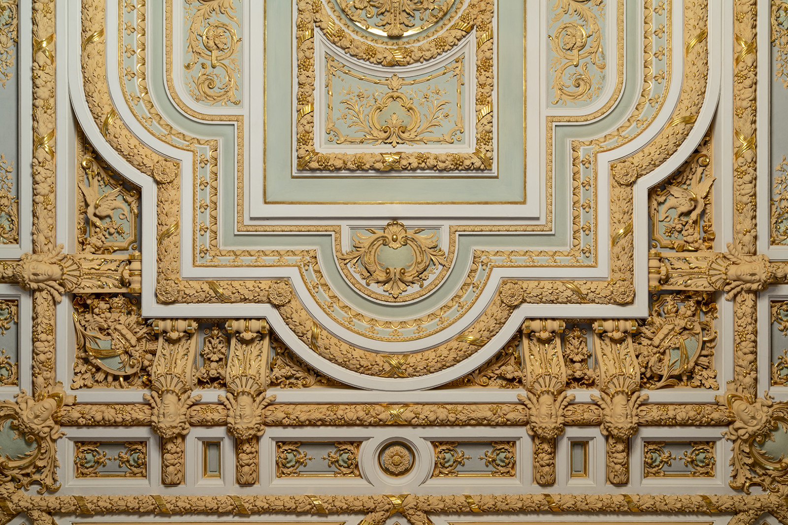 Готика и рококо в особняке на ул. Чайковского