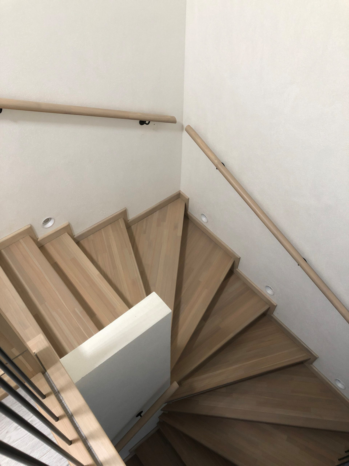 Обшивка бетонной лестницы на ул. Автомобильная