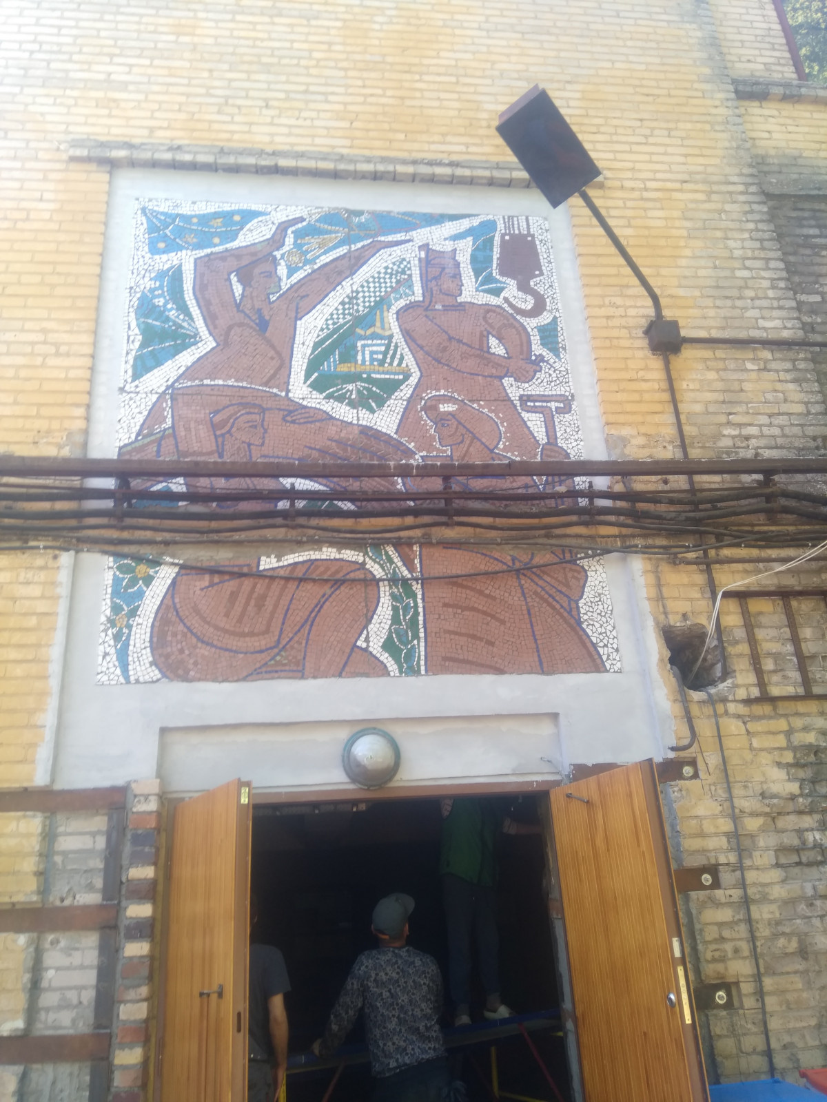 Панно Mutabor - монтаж