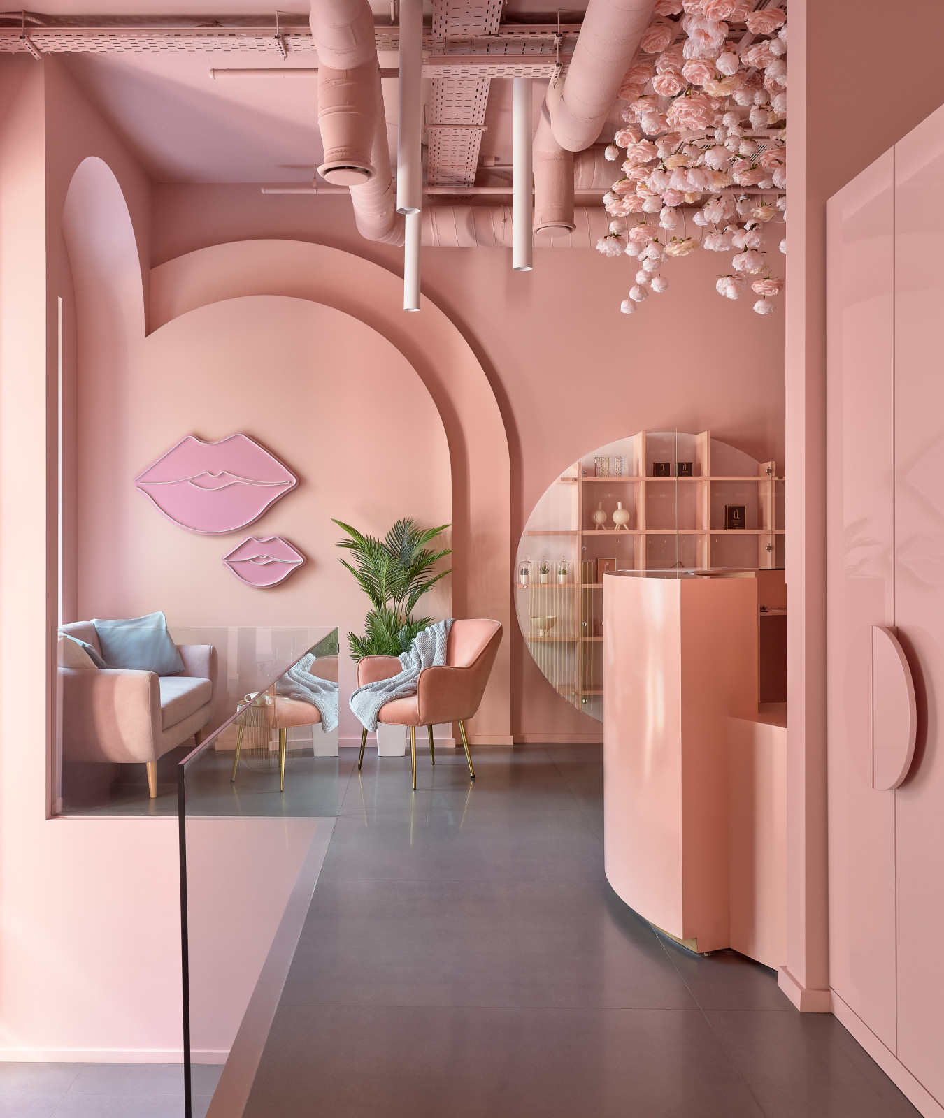 Интерьер в пудрово-розовых оттенках. Студия Beton Salon. Публикация Elle Decor