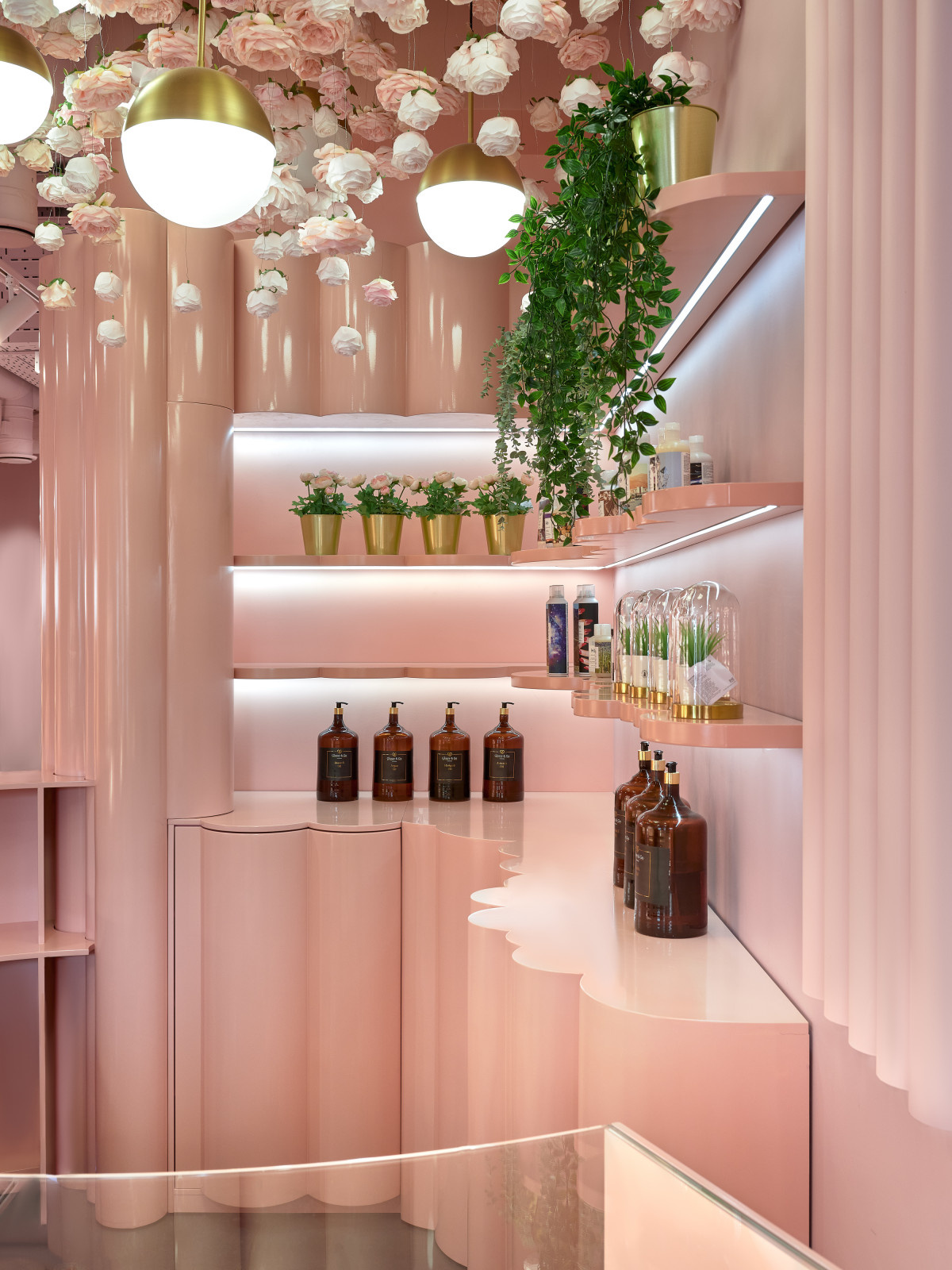 Интерьер в пудрово-розовых оттенках. Студия Beton Salon. Публикация Elle Decor