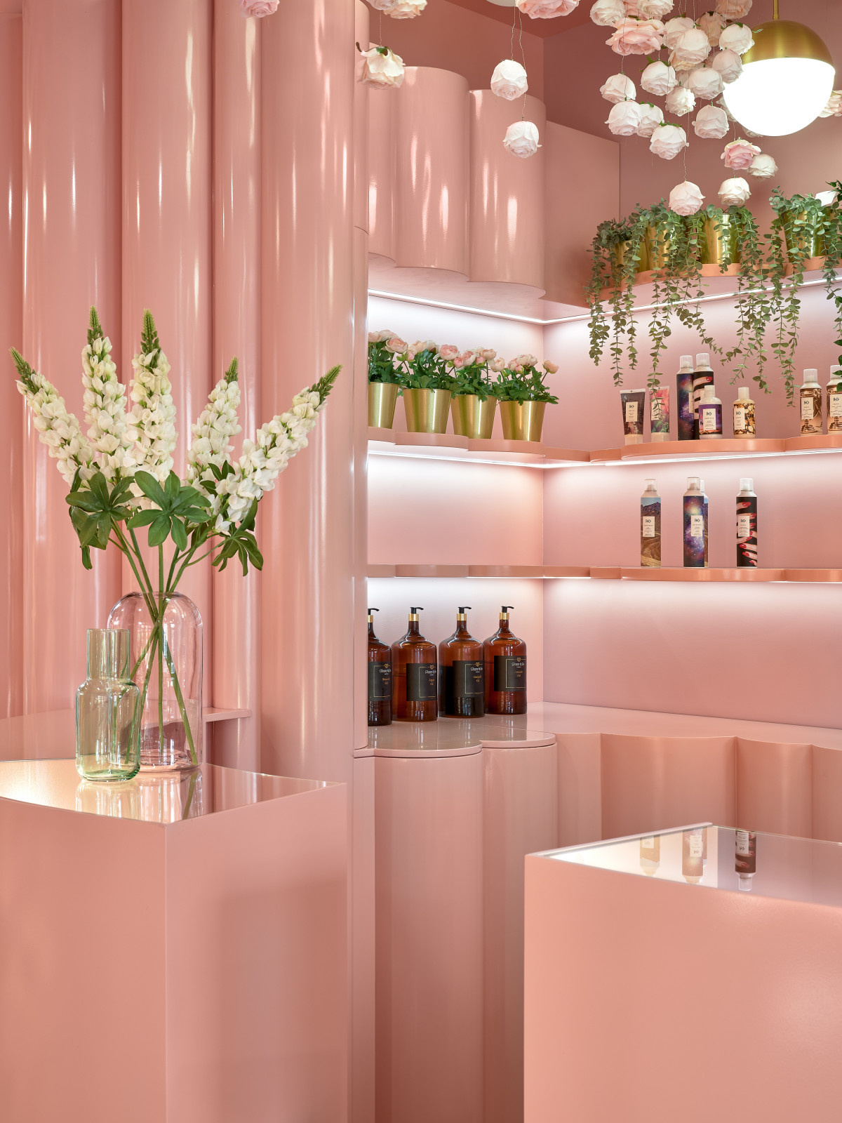 Интерьер в пудрово-розовых оттенках. Студия Beton Salon. Публикация Elle Decor