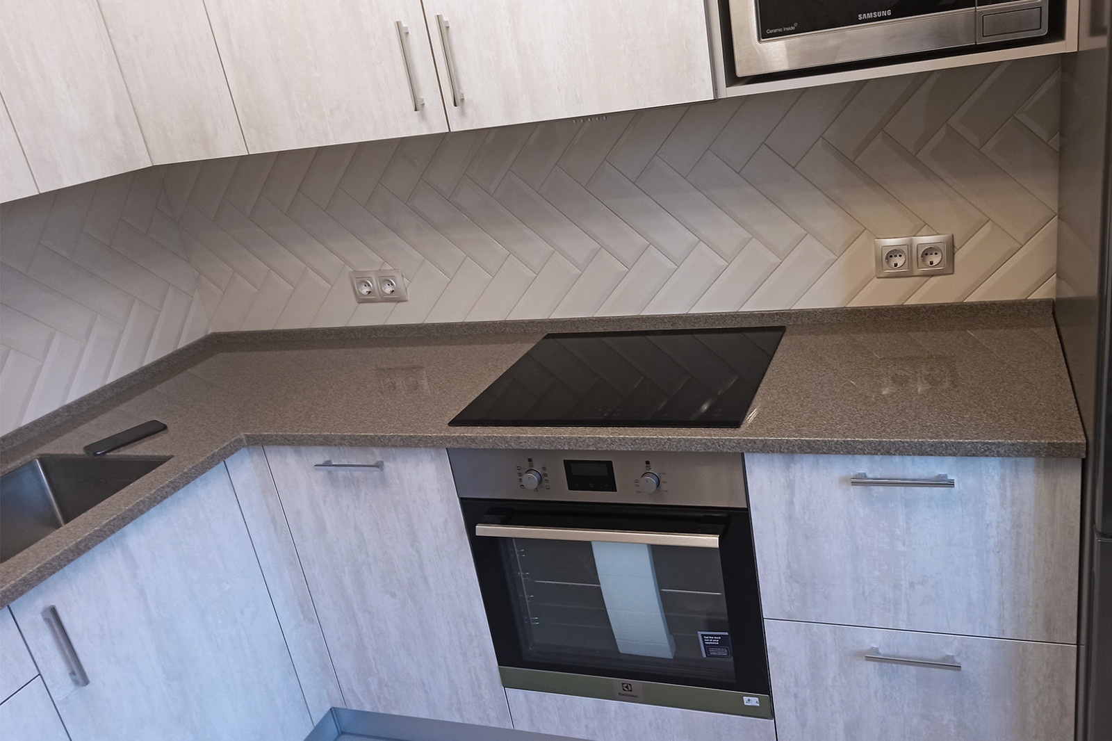 Столешница из искусственного камня Corian Matterhorn