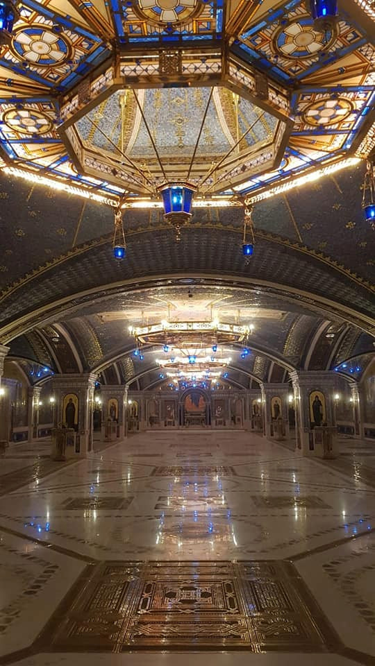 Главный Храм Вооружённых Сил Российсой Федерации - Нижний храм, потолки.