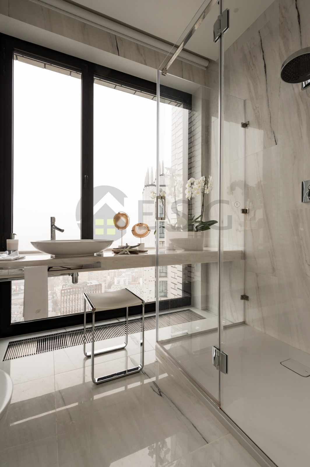 Роскошная квартира с панорамными окнами