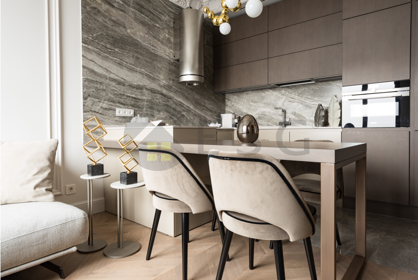 Роскошная квартира с панорамными окнами