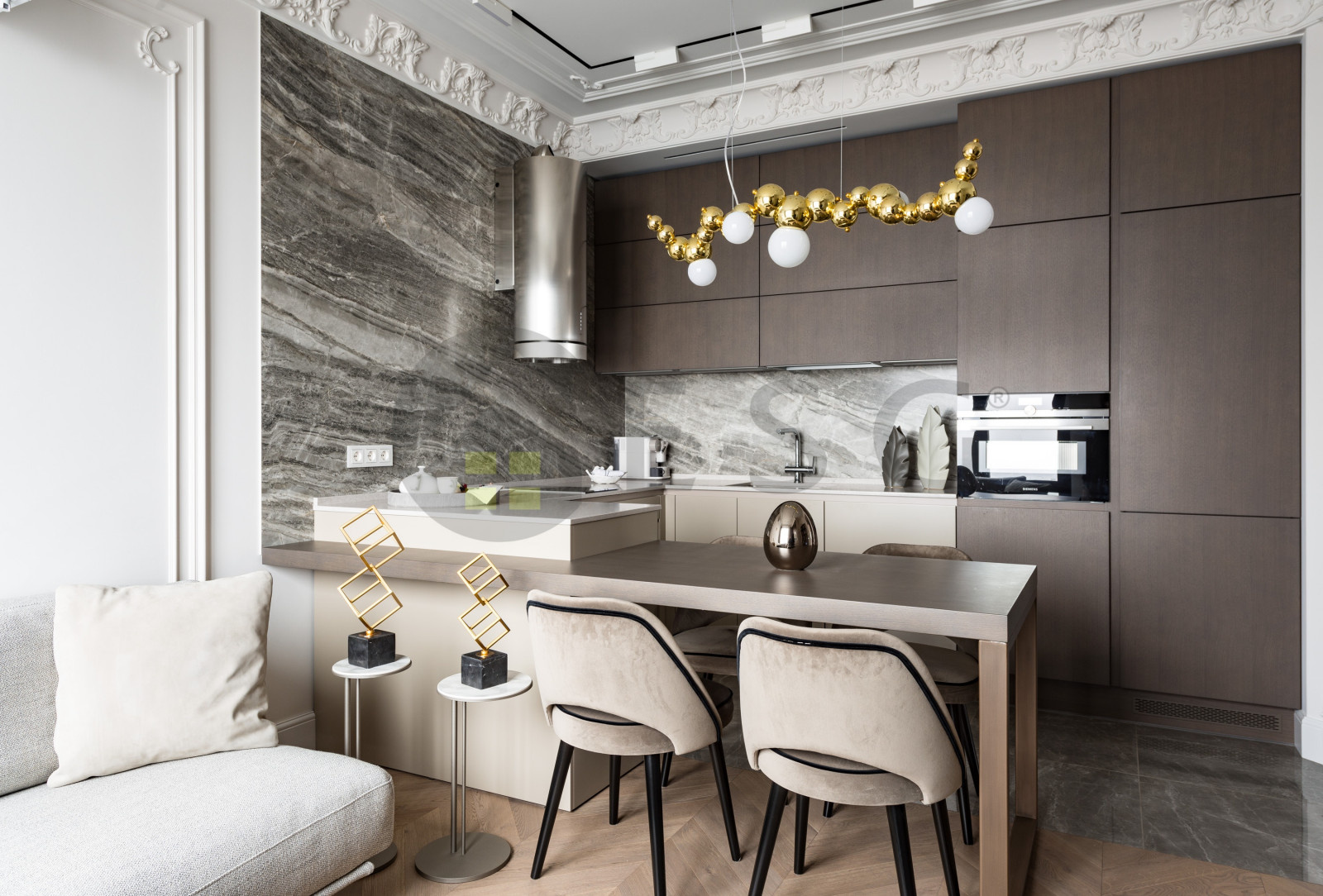 Роскошная квартира с панорамными окнами