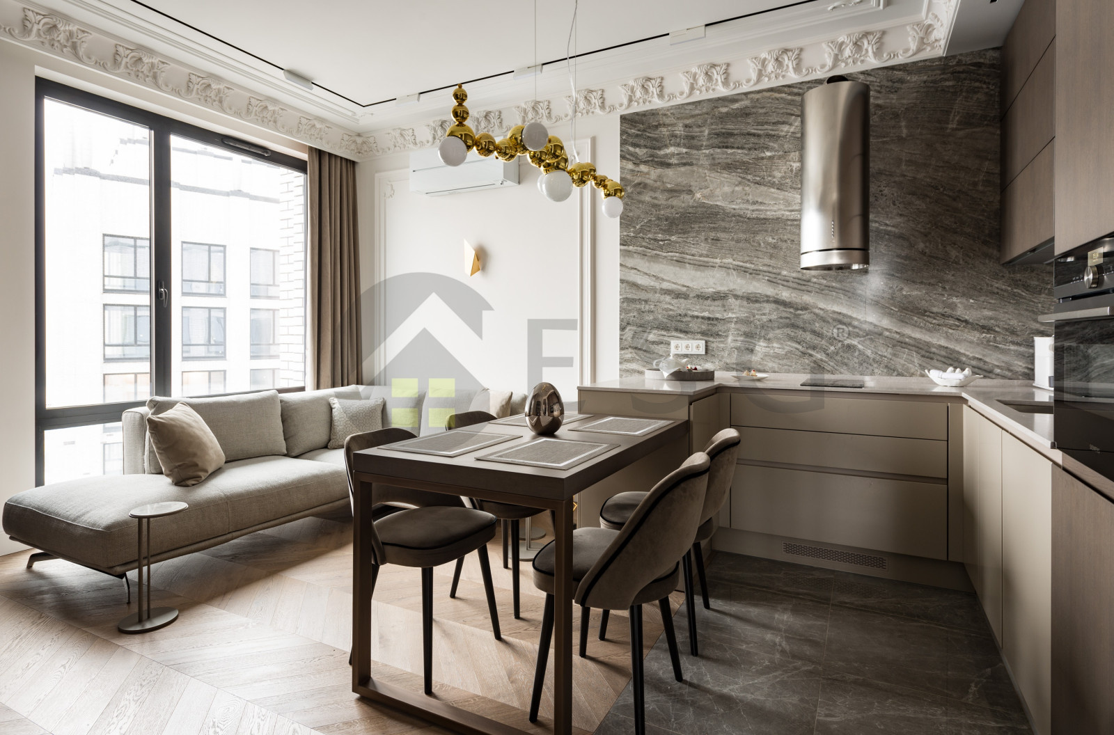 Роскошная квартира с панорамными окнами