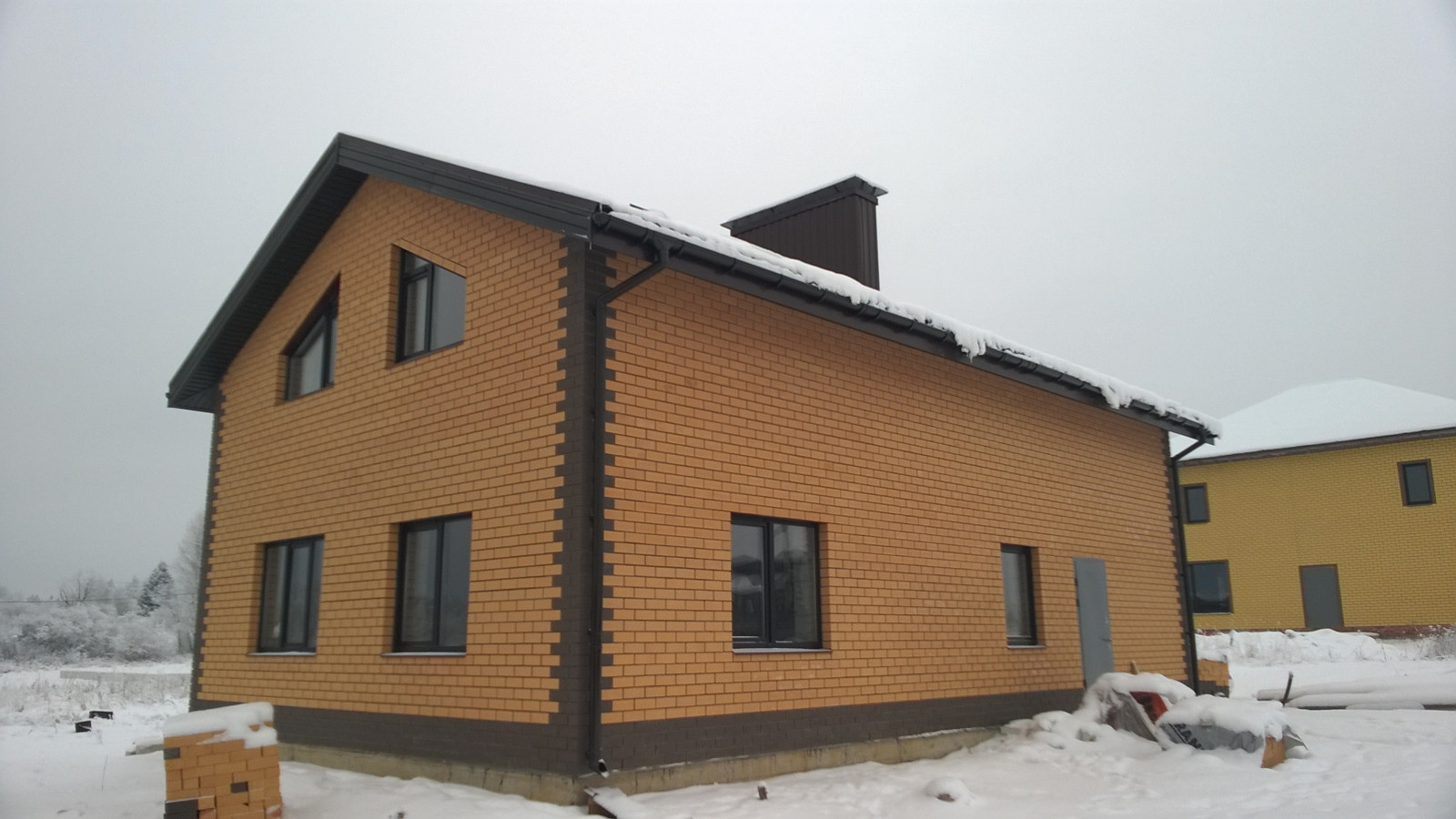 Жилой дом в поселке Акварель