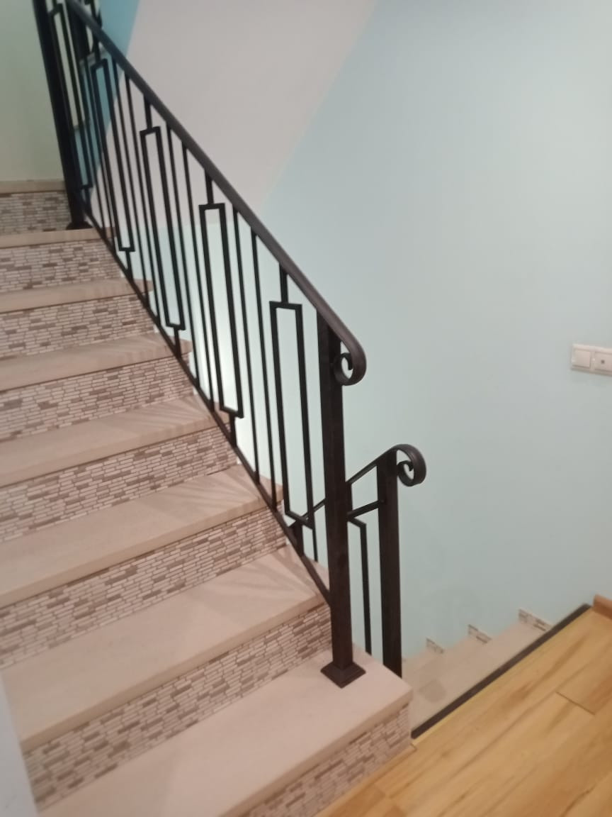 Перила для лестниц
