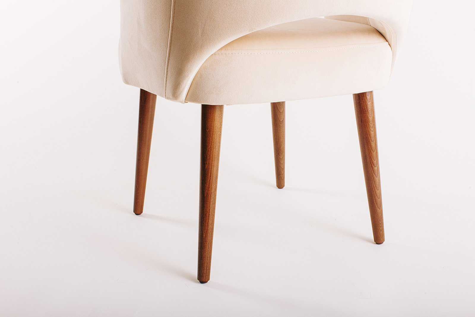 Стул для кухни с мягкой cпинкой и каретной стяжкой G Мебель модели S-01