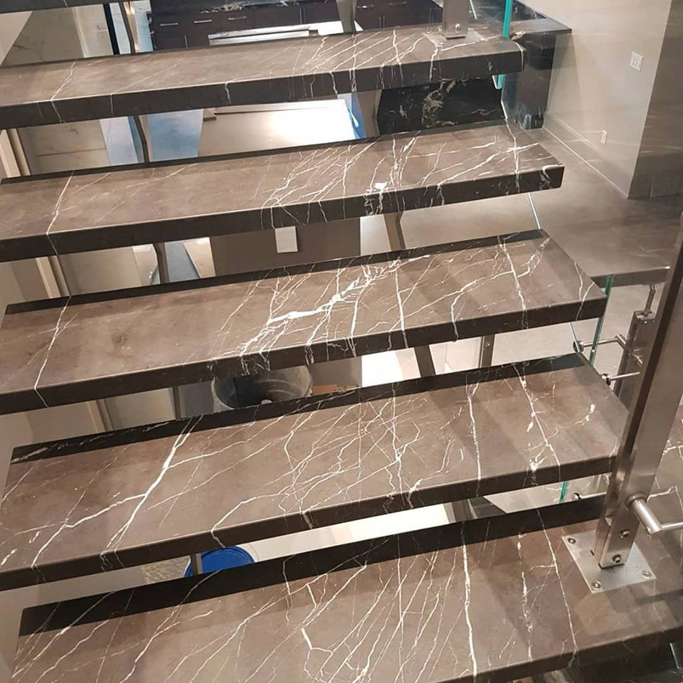 Нержавеющие лестничные ограждения со стеклом