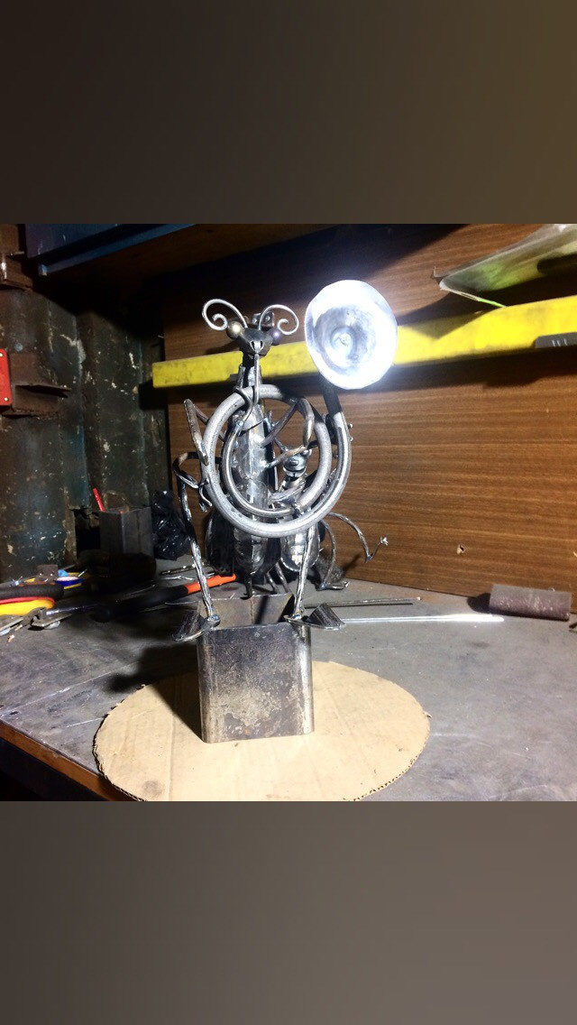 Кованые персонажи для дома и сада.