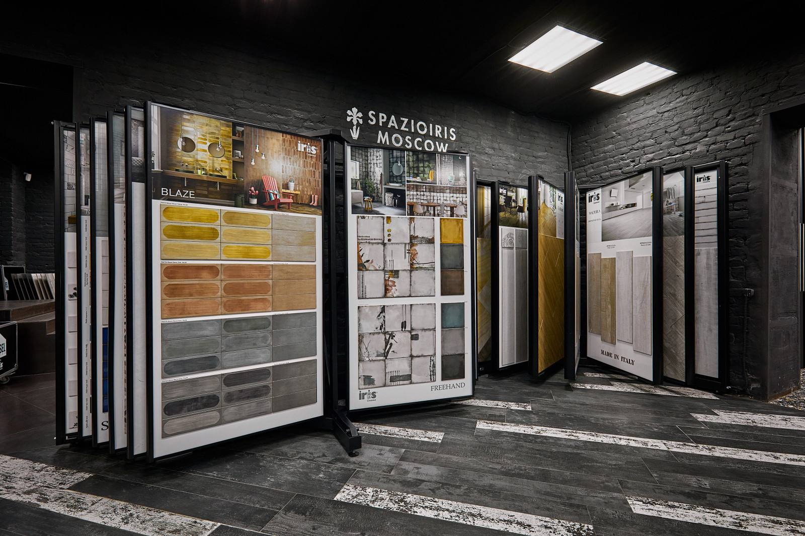 Экспозиция шоурума SpazioIris Moscow
