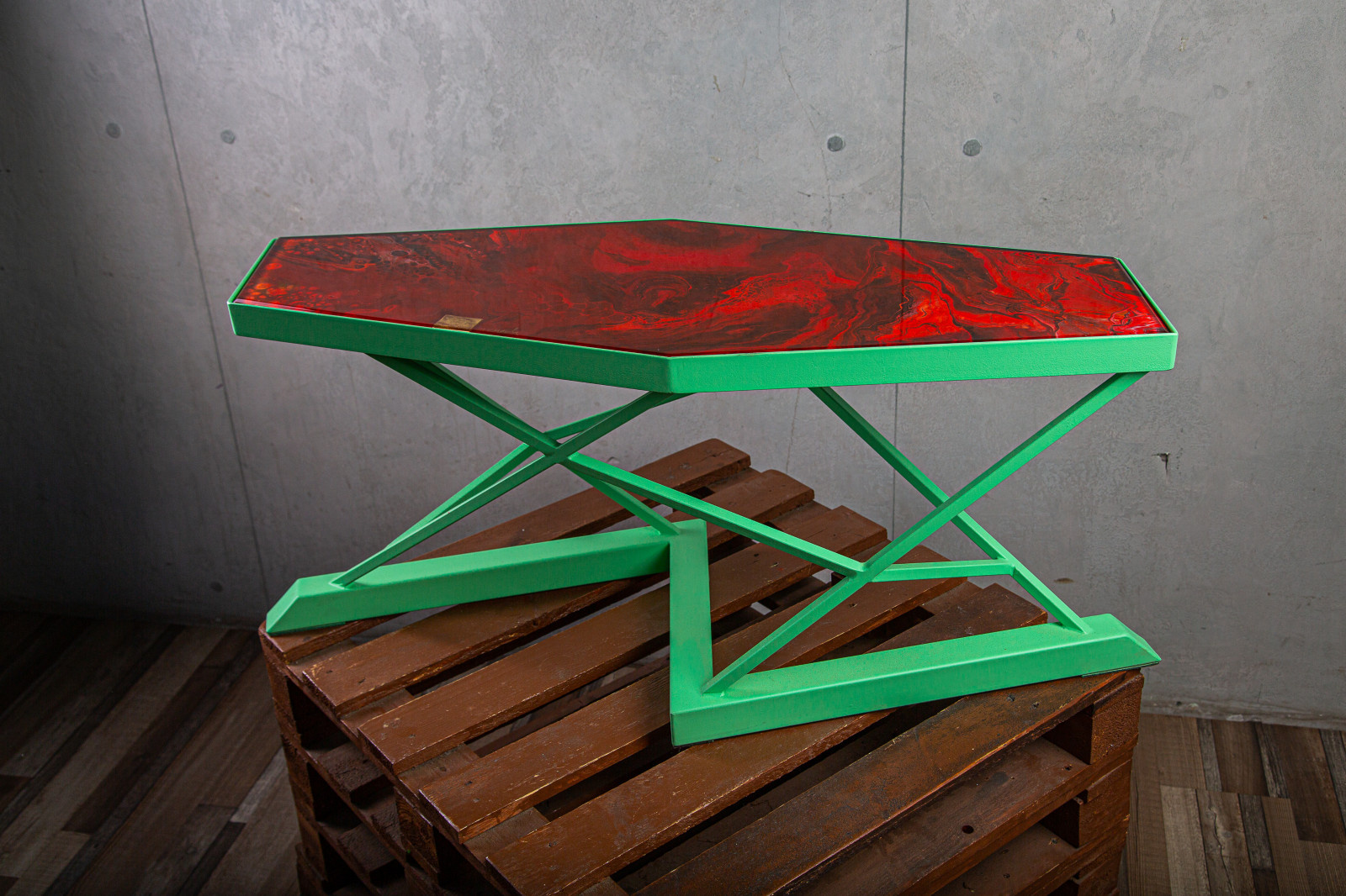 ИНТЕРЬРНЫЕ СТОЛЫ