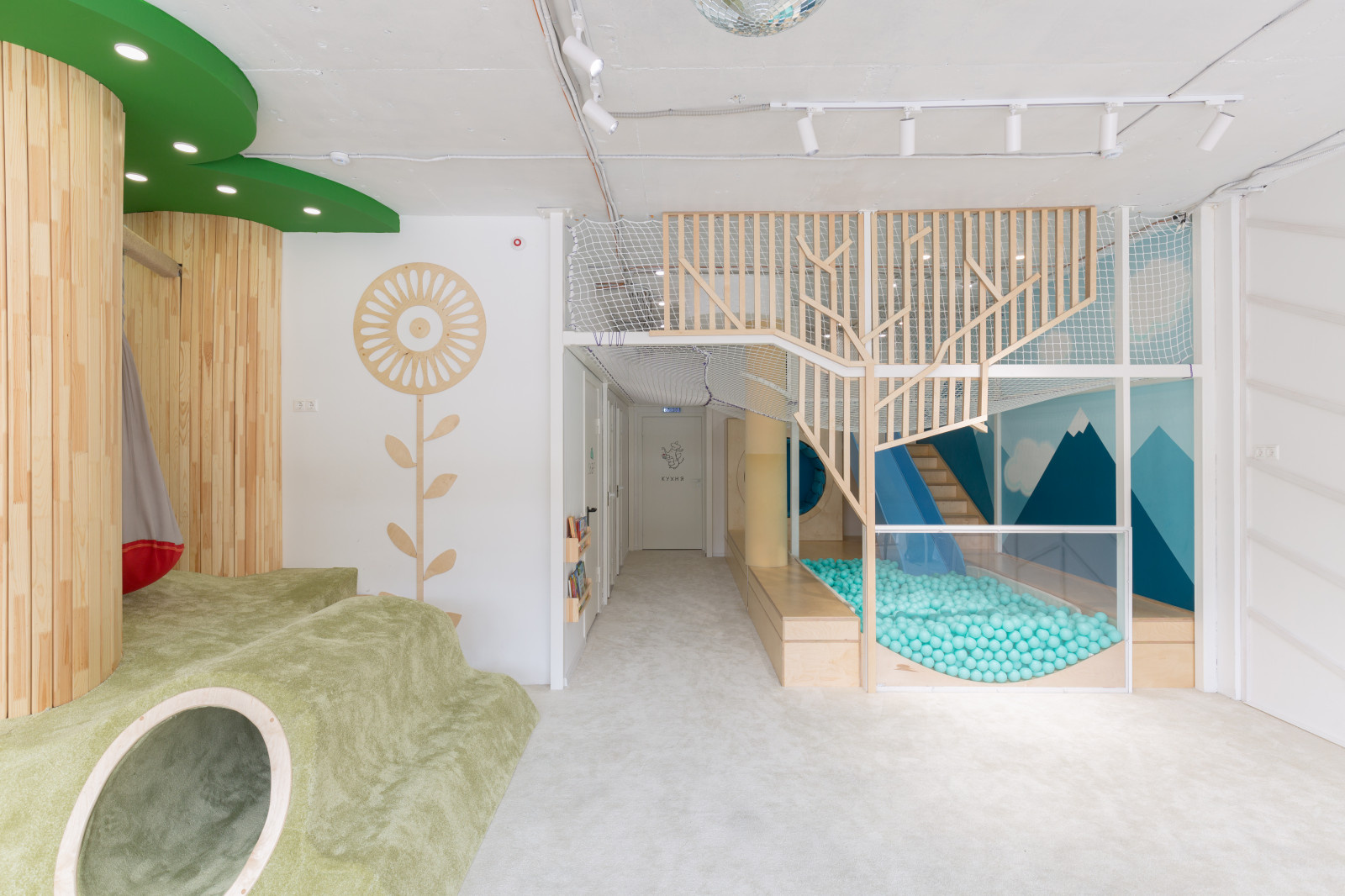 Клумба-кремль