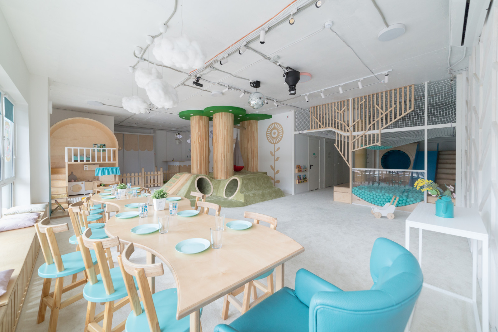 Клумба-кремль