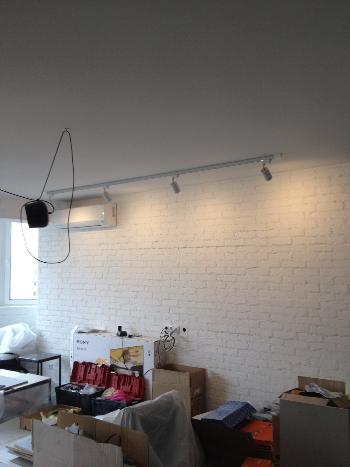 Квартиры и офисы.