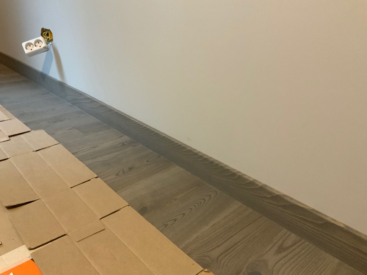 Музыка для РодионаШпон Ясеня европейского с выраженной текстурой "Тангенс". Двер