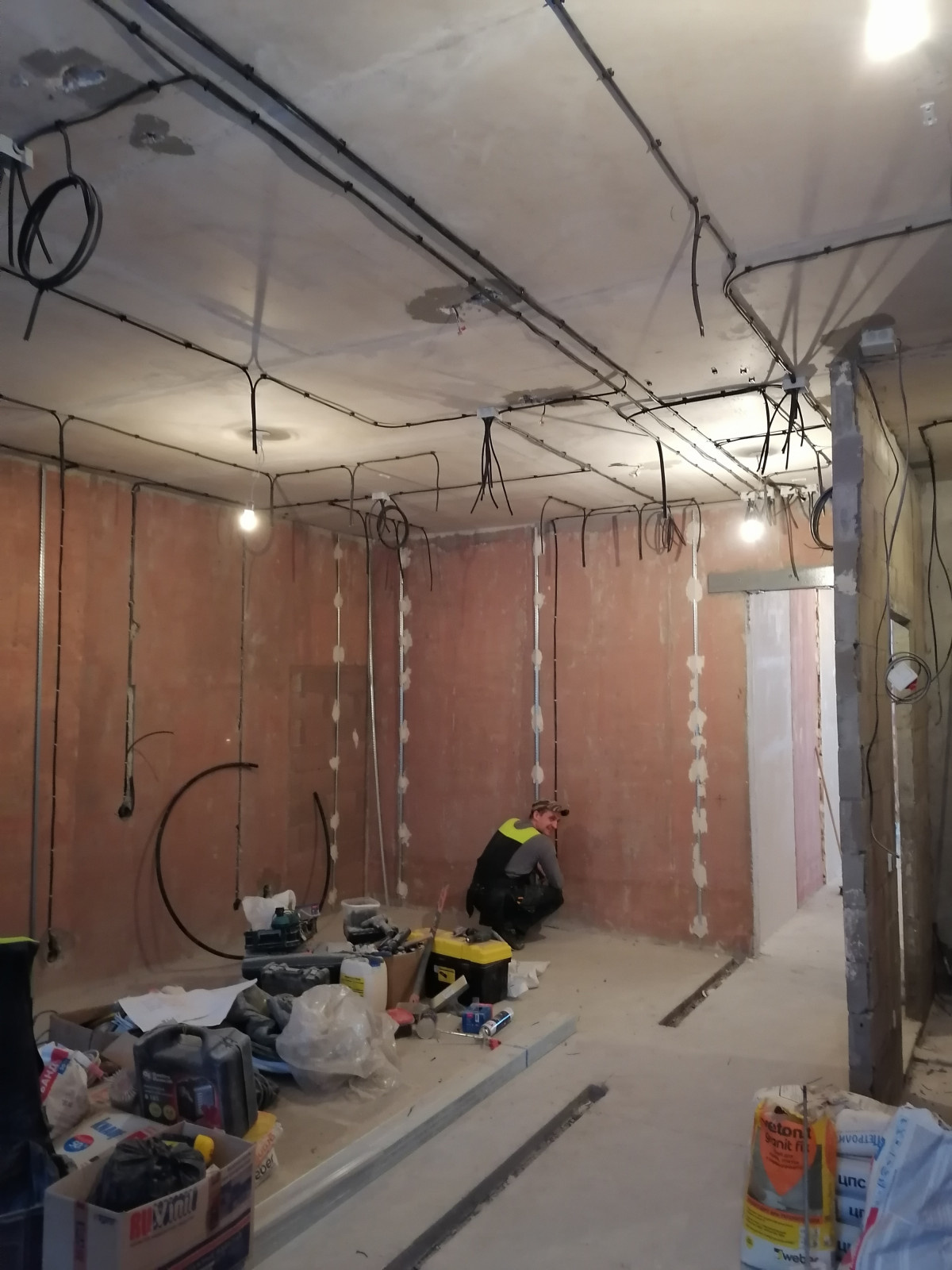 Обложка проекта: Монтаж кабельных трасс на наших объектах