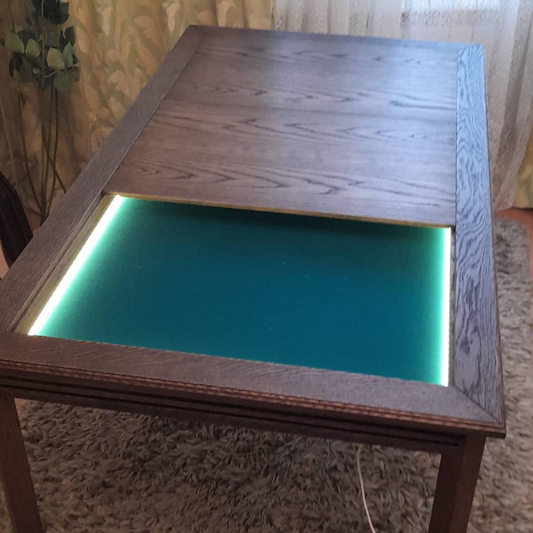 Обложка проекта: Стол для настольных игр