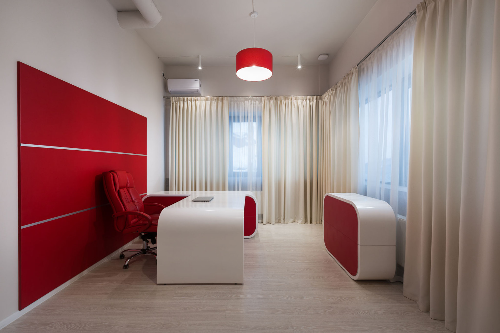 Офис турагенства Atmosphere Club :: 100м2