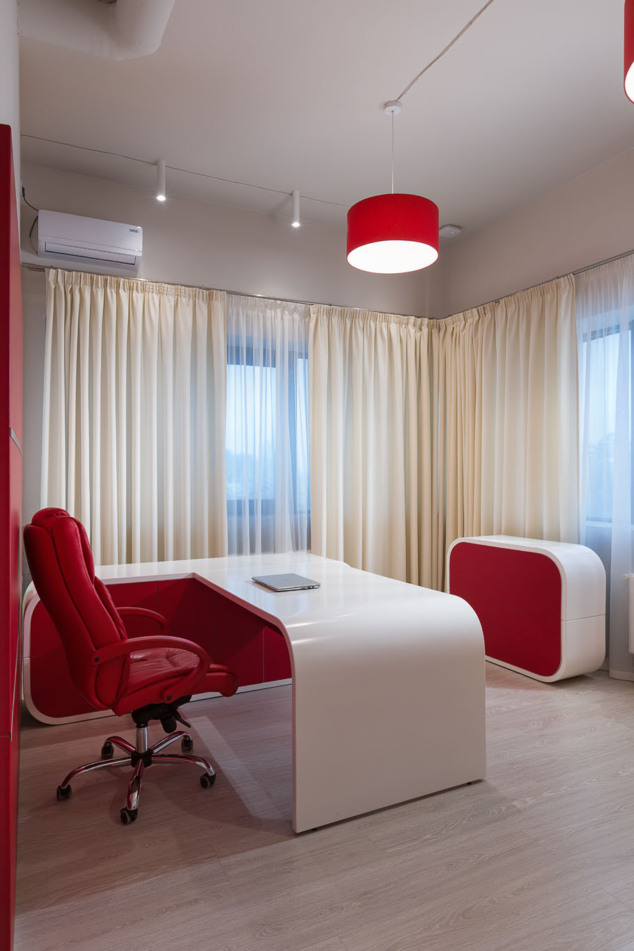 Офис турагенства Atmosphere Club :: 100м2