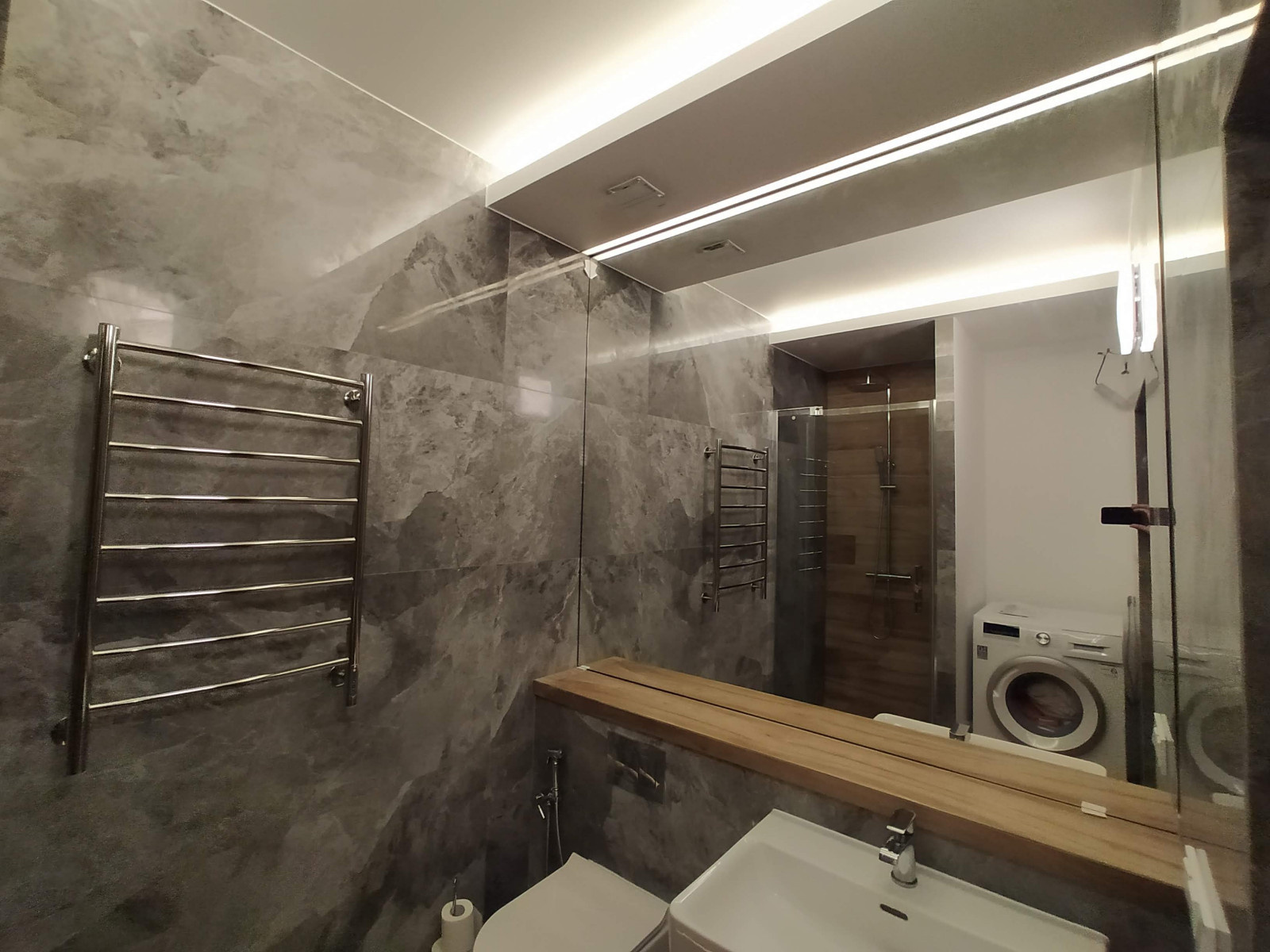 Душевая на Широкой речке