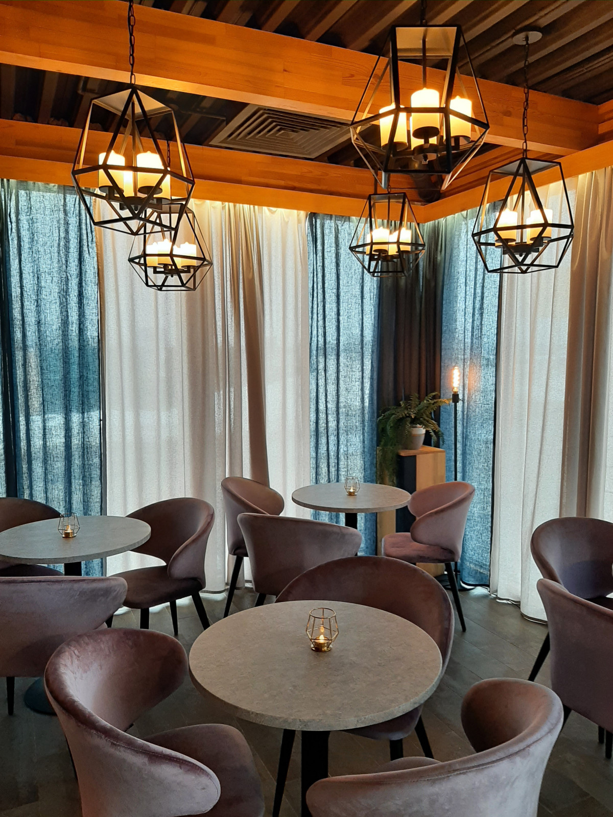 Ресторан Romanovo Steak&Wine