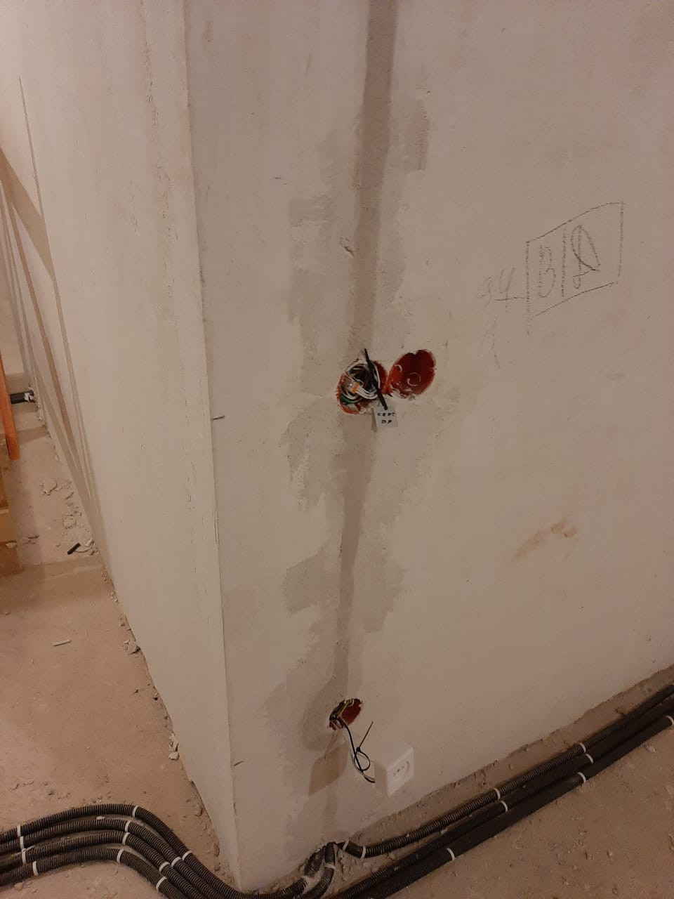 Электромонтаж в домах