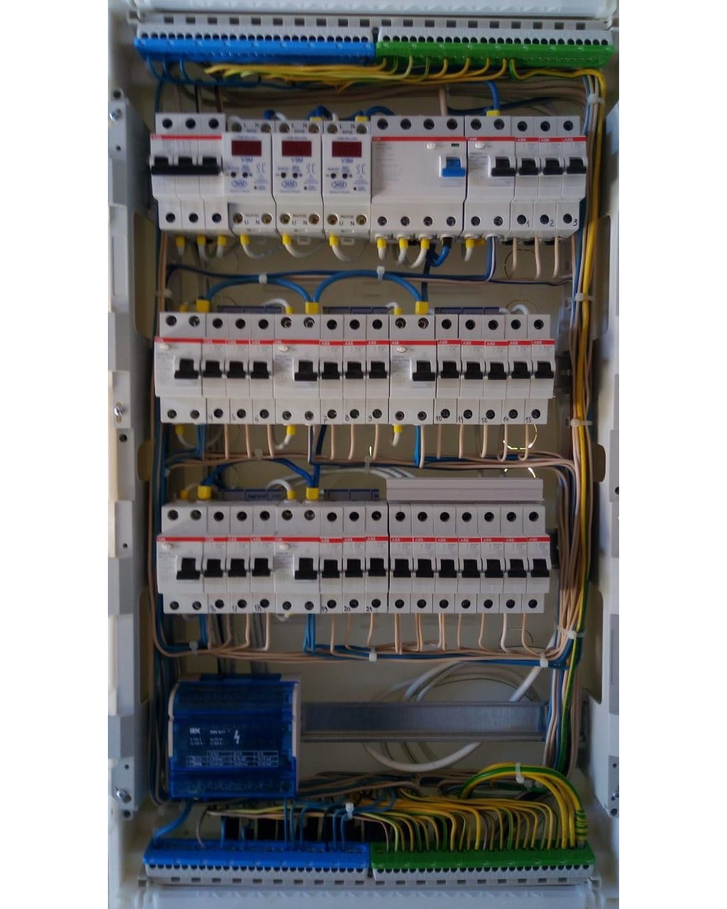 Электромонтаж в домах