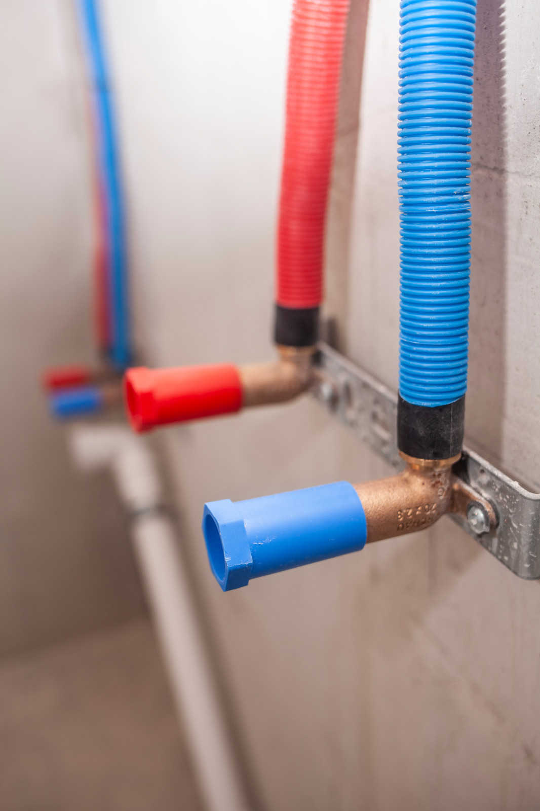 Монтаж водоснабжения отопления в квартирах