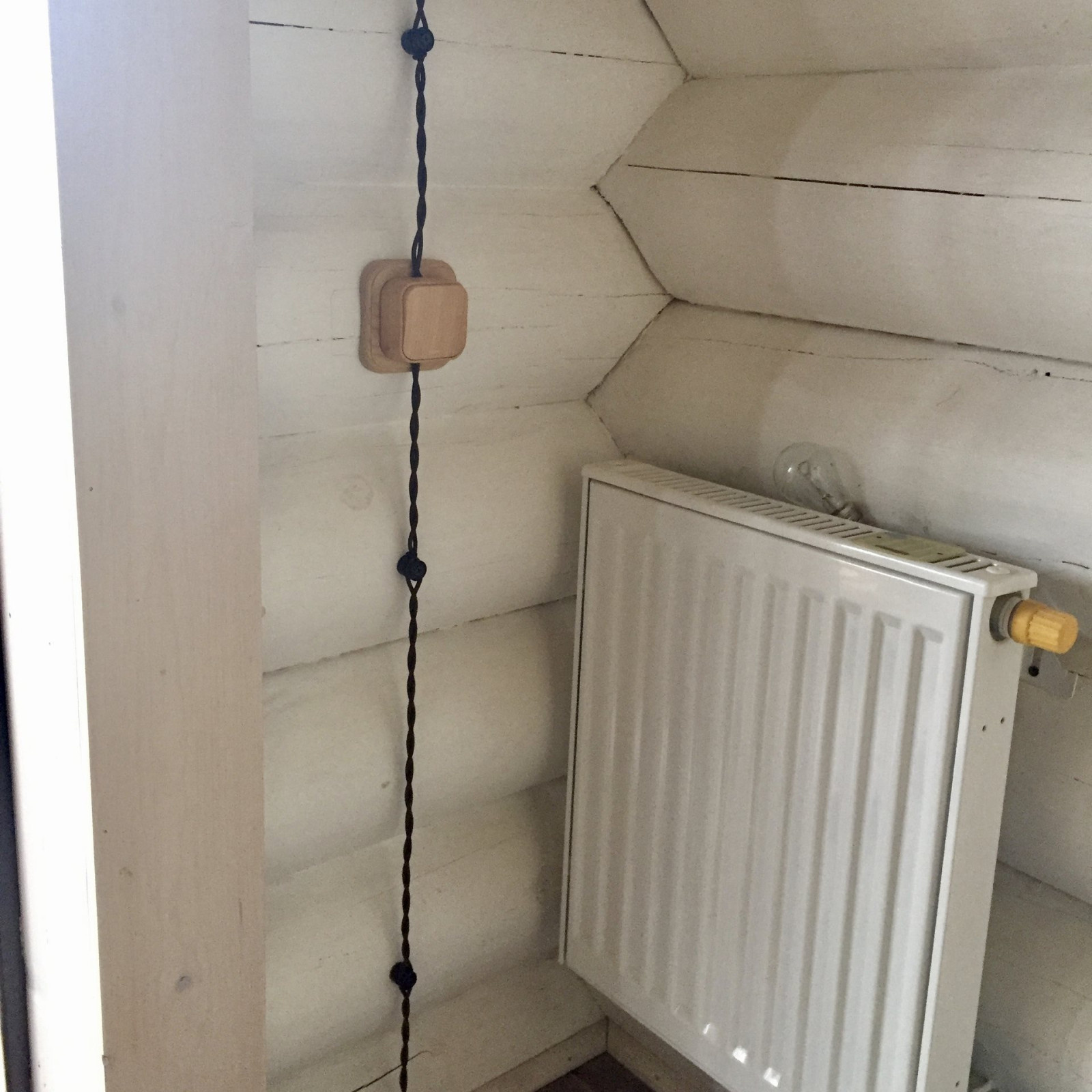 Монтаж электрики в ретро стиле