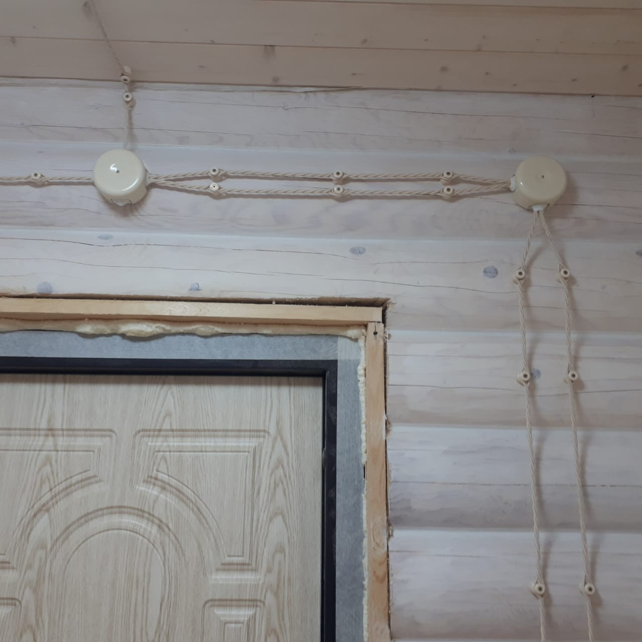 Монтаж электрики в ретро стиле