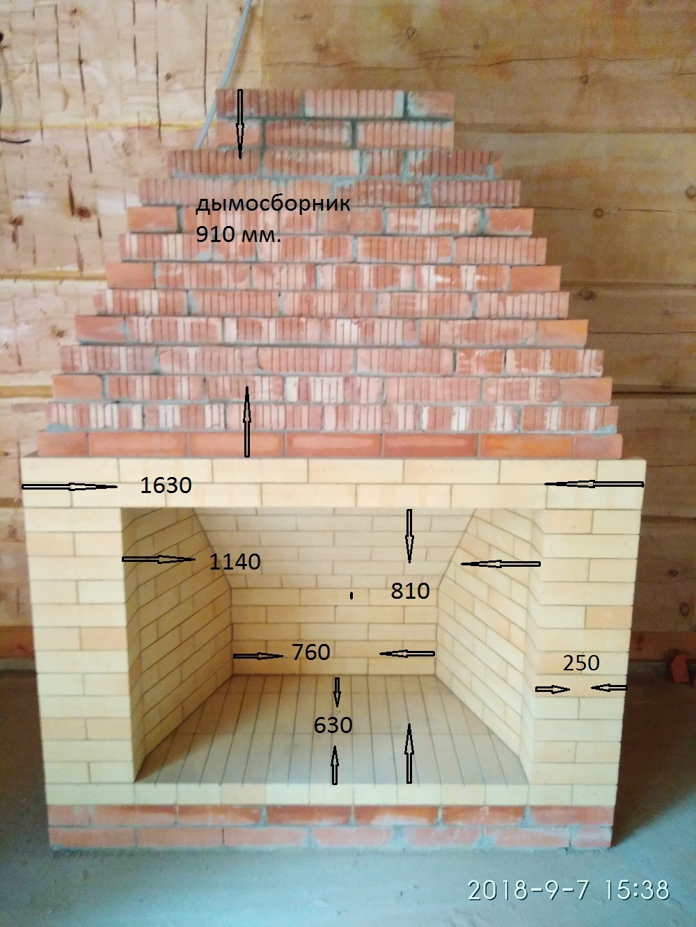 кирпичный камин под отделку заказчиком