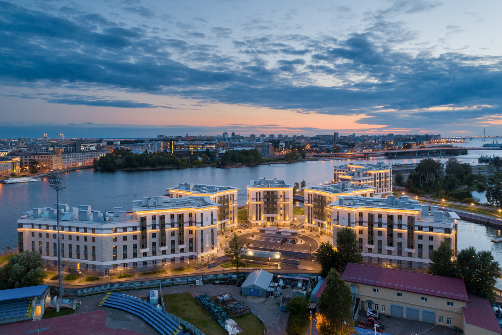 Обложка проекта: Апарт - комплекс «Петровский остров»