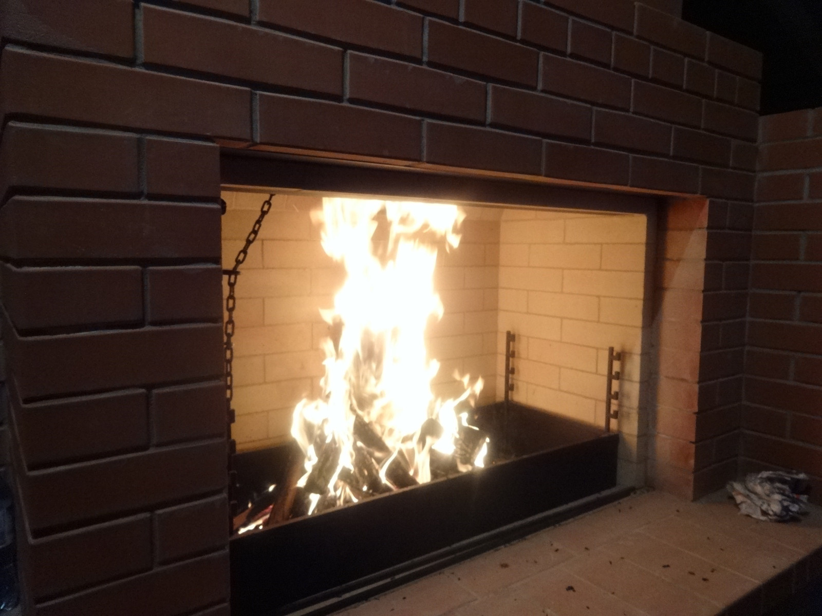 Многоуровневый чугунный мангал 1000мм.,с полкой 380мм. Под отделку.