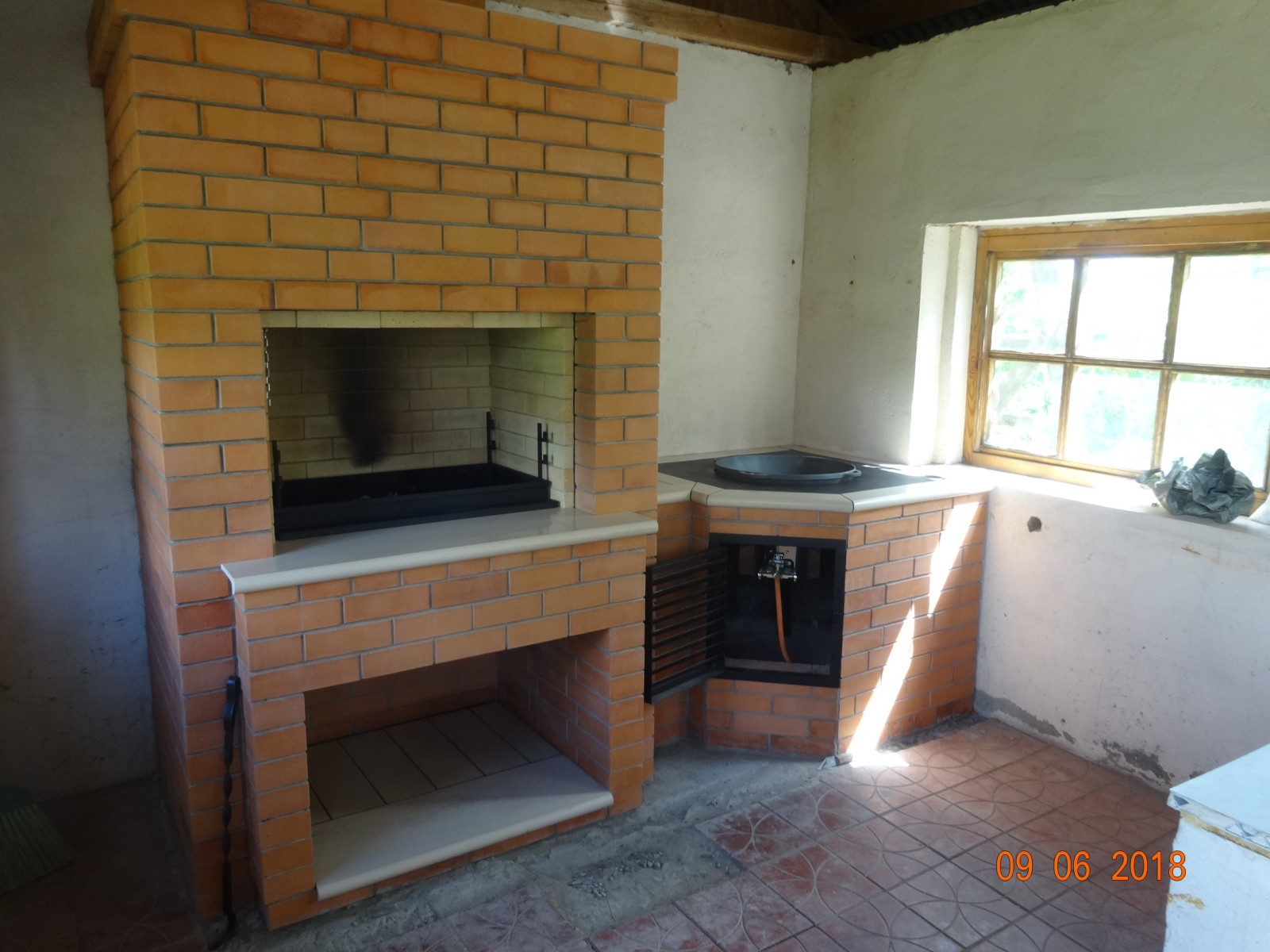 Мангал 800мм. под покр. по кирпичу. Газовый казан 23л., ВОК. Для пост. кухни