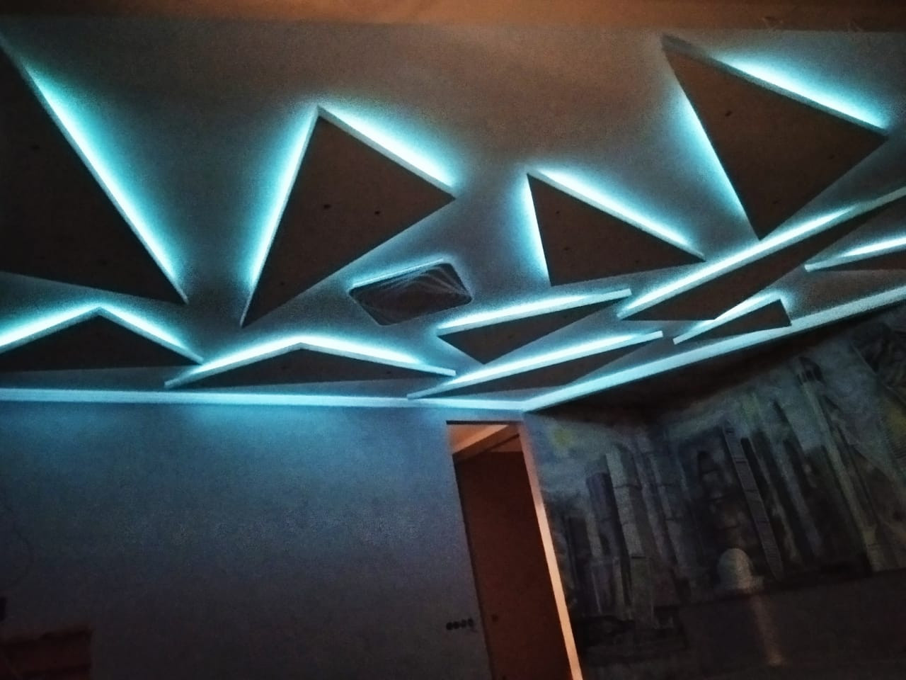 3д потолок с подсветкой