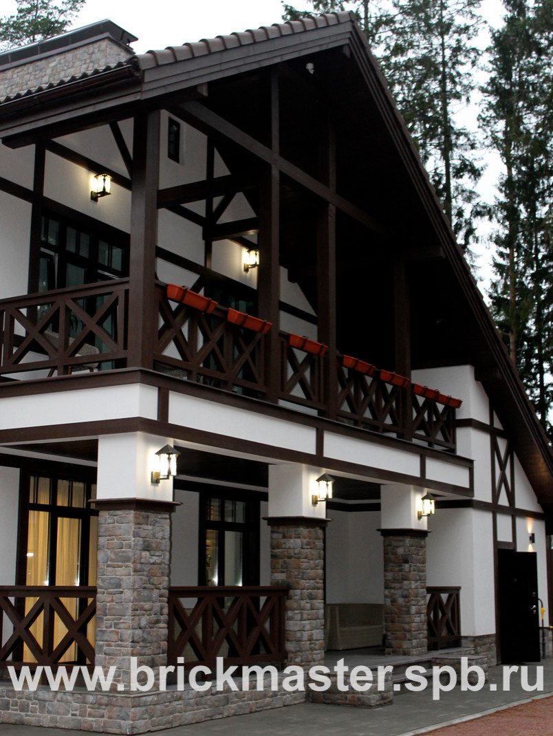 "Альпийское шале" в Рощино, дом площадью 310 кв. м.