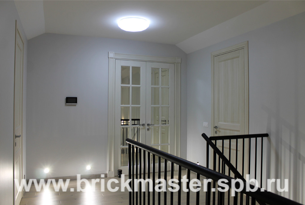 "Альпийское шале" в Рощино, дом площадью 310 кв. м.