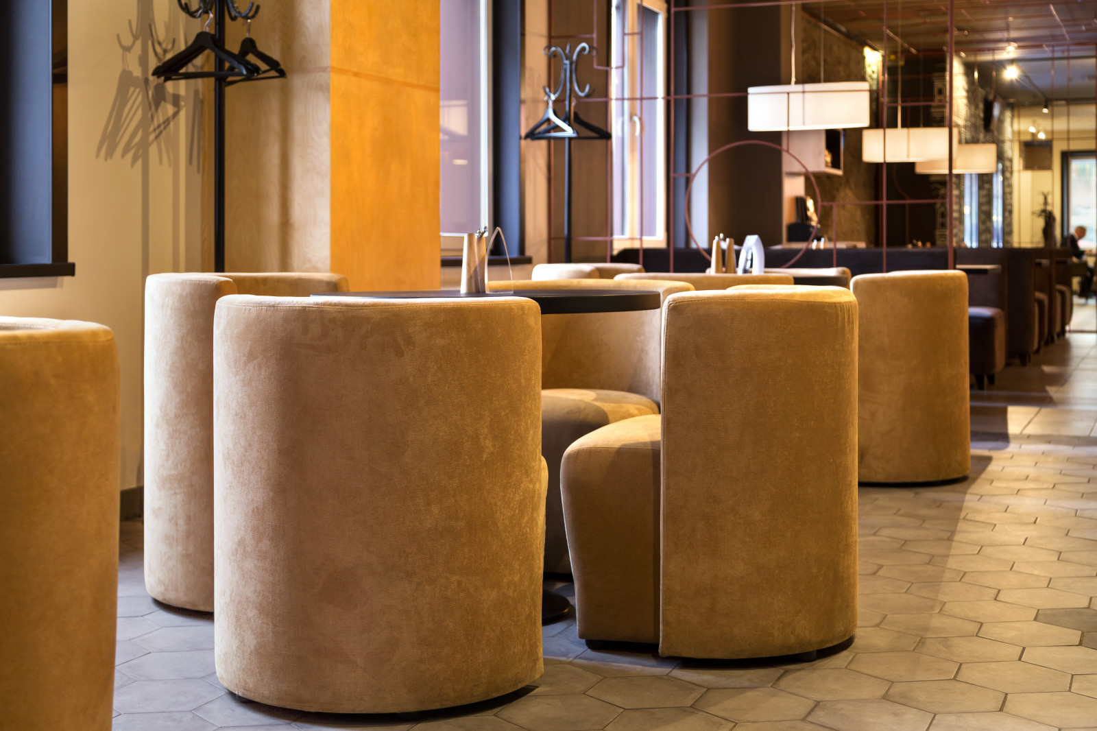 наша мебель в ресторанах