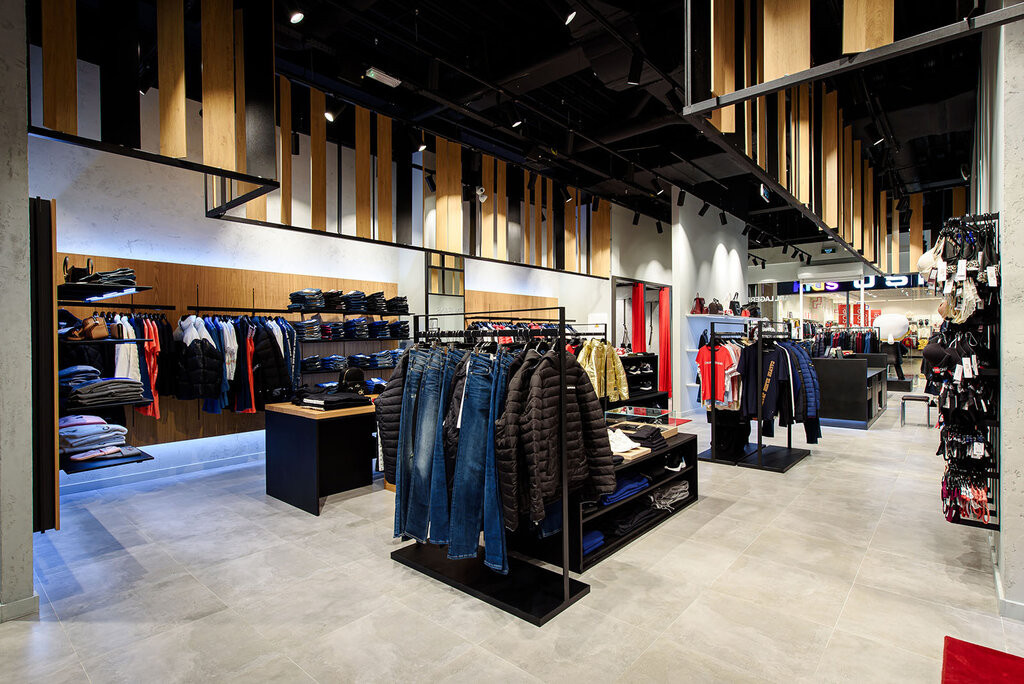 Calvin Klein Jeans & Karl Lagerfeld