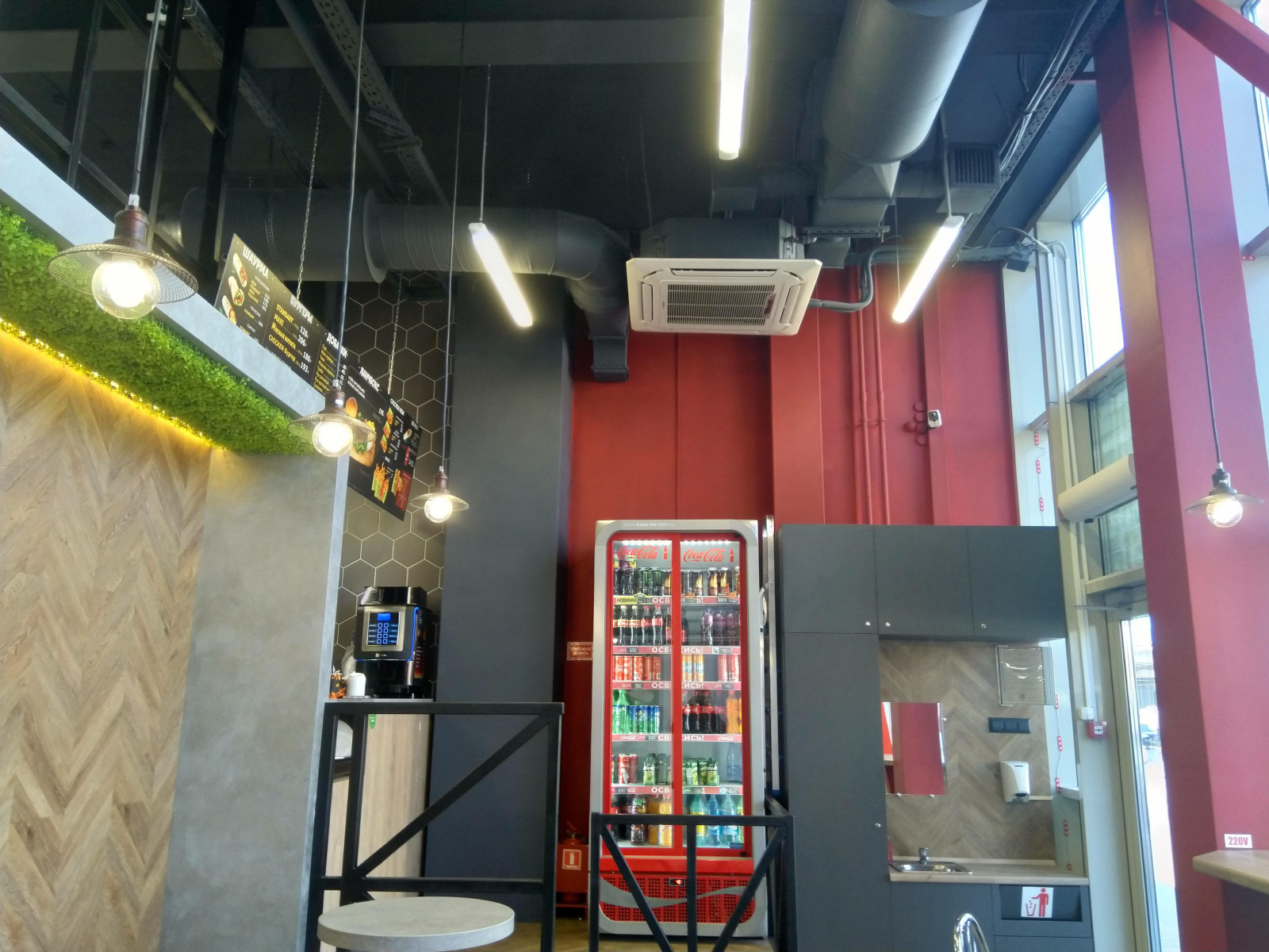 Электромонтаж и обустройство кафе