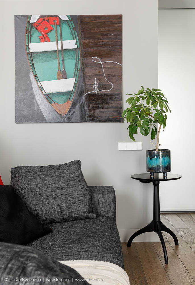 Интерьер квартиры в серых оттенках - 60 м²