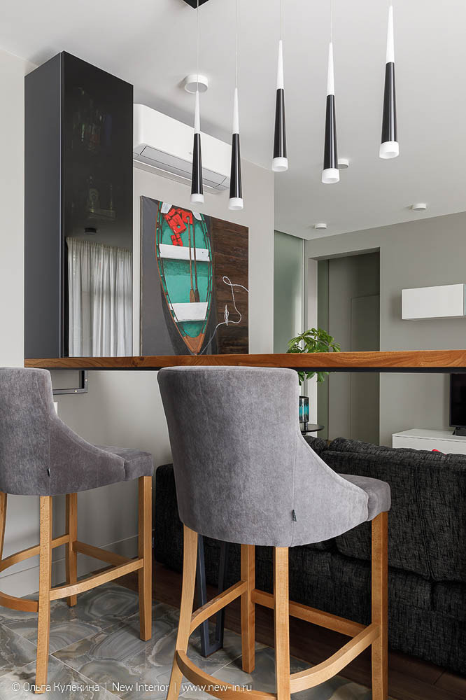 Интерьер квартиры в серых оттенках - 60 м²