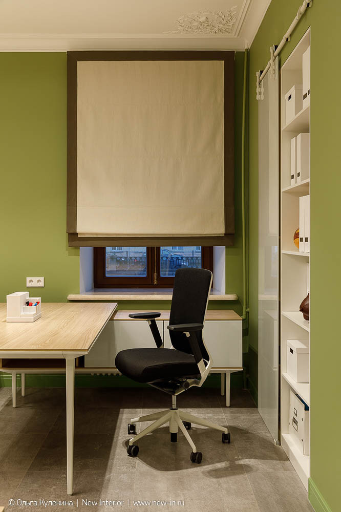 Современный интерьер офиса в историческом здании - 150 м²