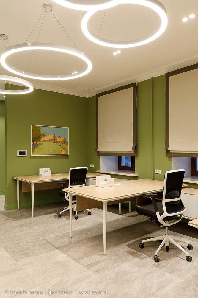 Современный интерьер офиса в историческом здании - 150 м²