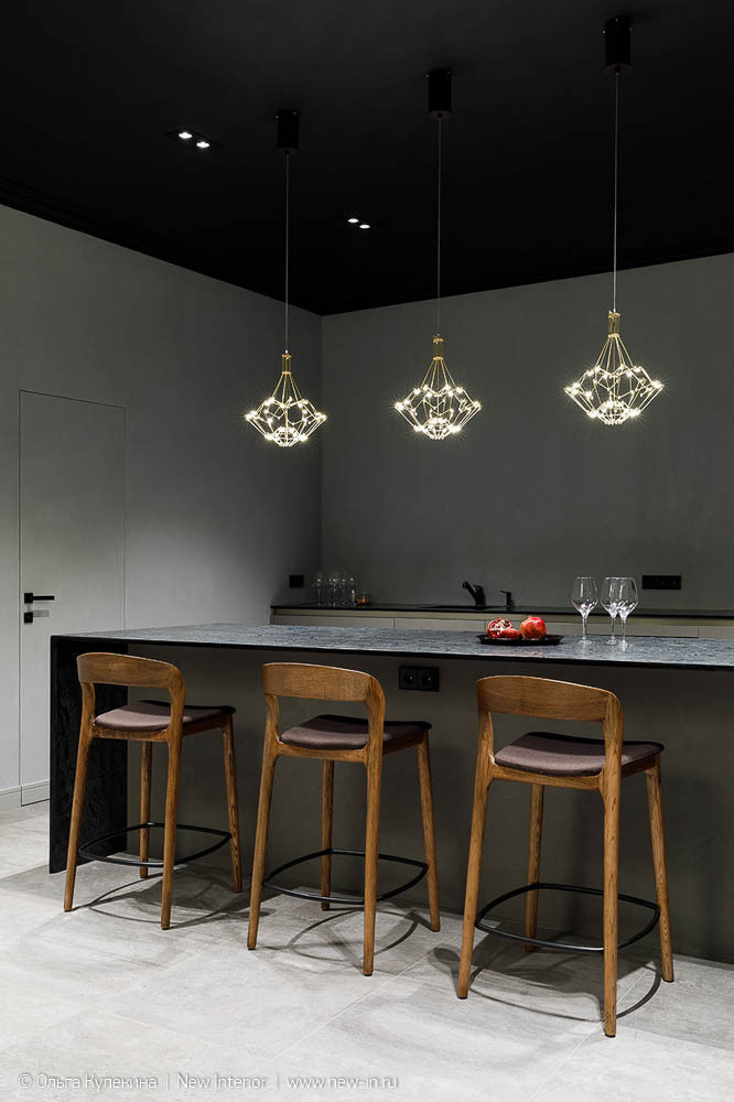 Современный интерьер офиса в историческом здании - 150 м²